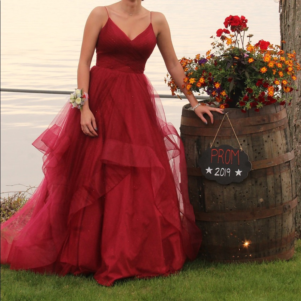 Red prom dress - Picture 3 of 6